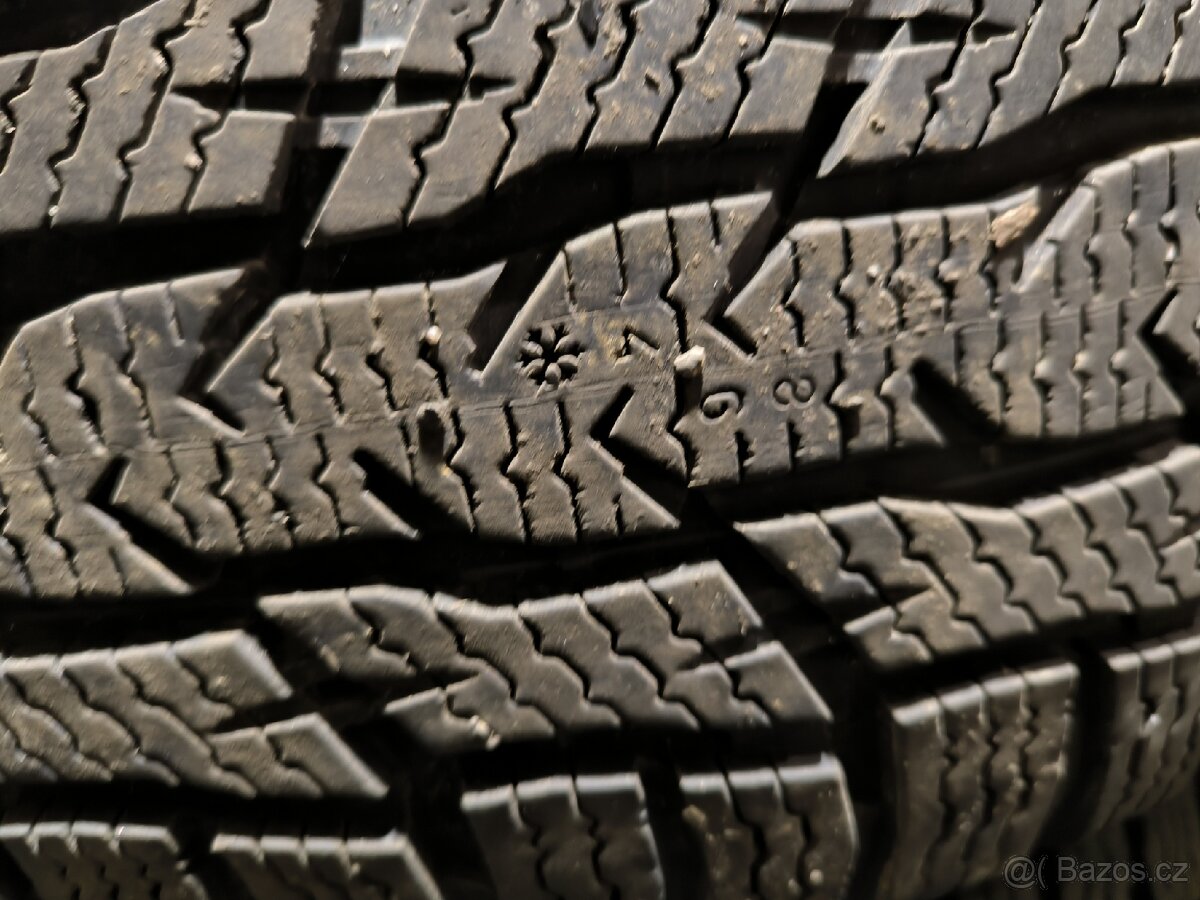 Zimní pneumatiky Nokian 235/55 R17 C - 4