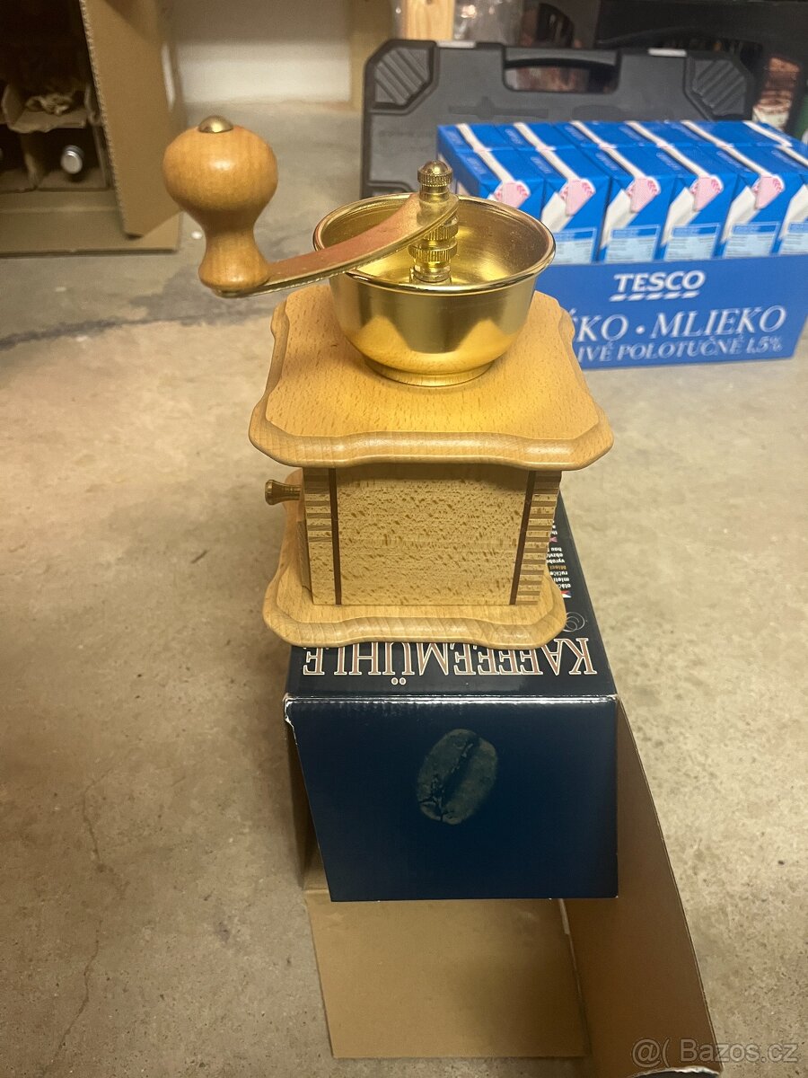 Ruční mlýnek na kávu LODOS - 4