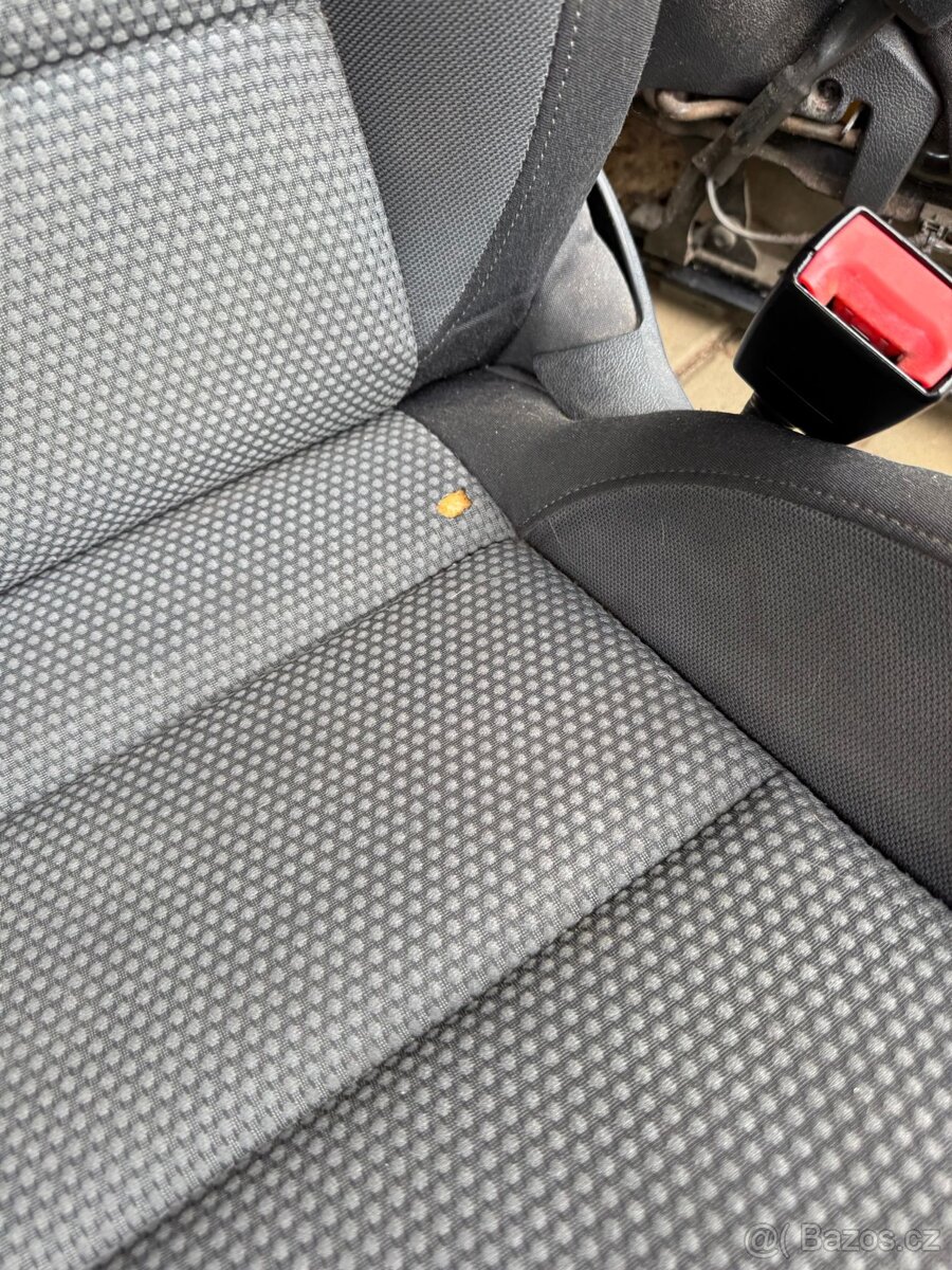 Přední sedačky Golf 6 - 4