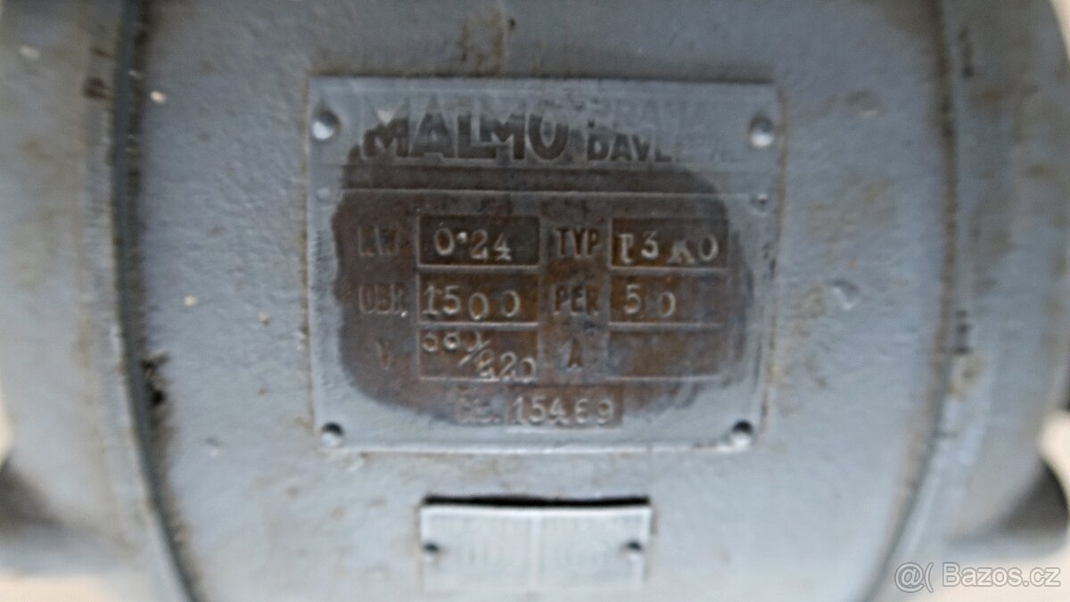 2 elektromotory staré - 4