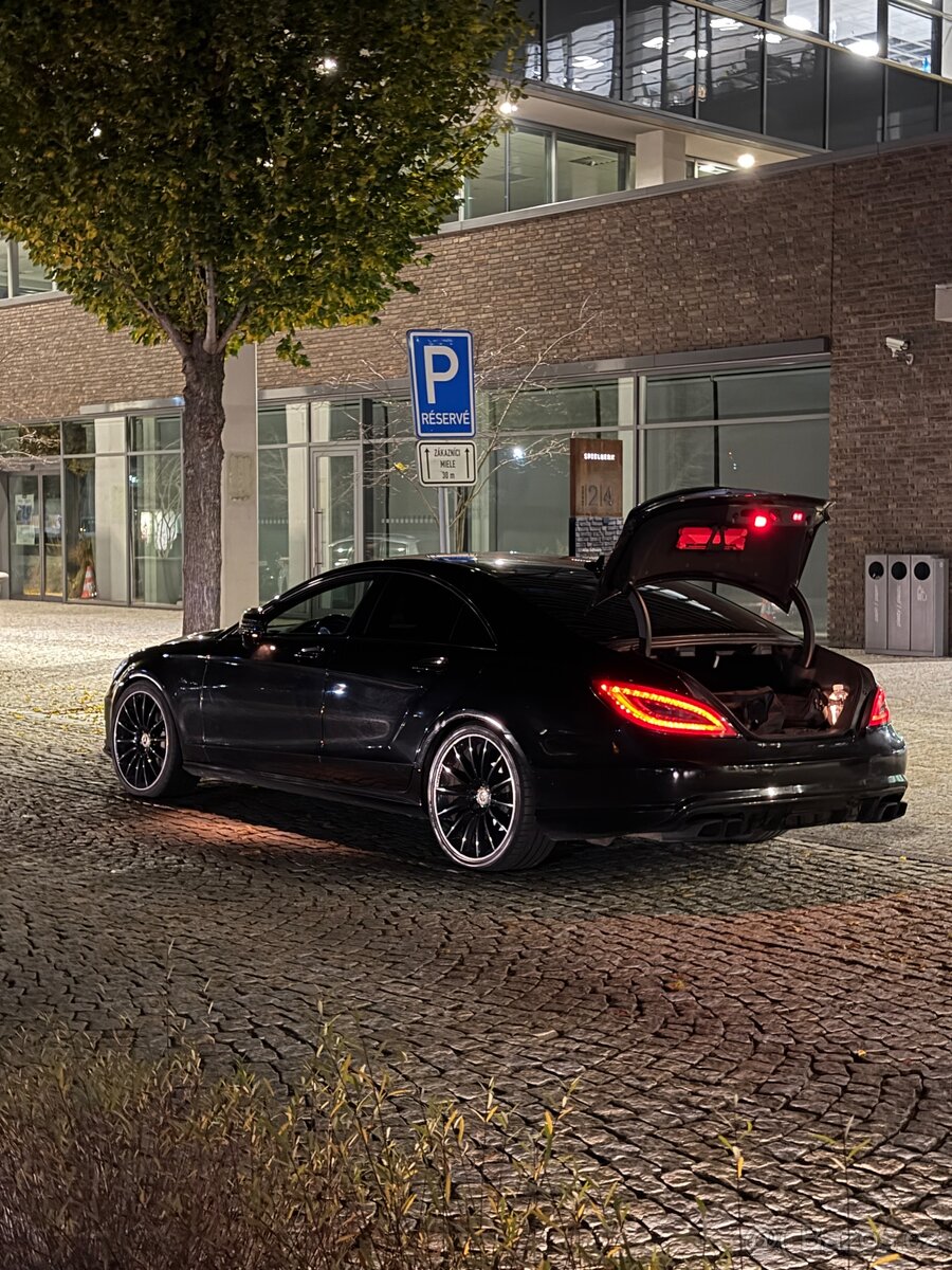 Kola 5x112 Mercedes-Benz AMG Styl r20 - 4