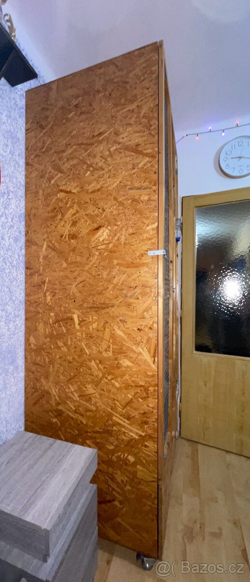 Prodám voliéru pro činčily + dvě činčily (bratři, 3 roky) - 4