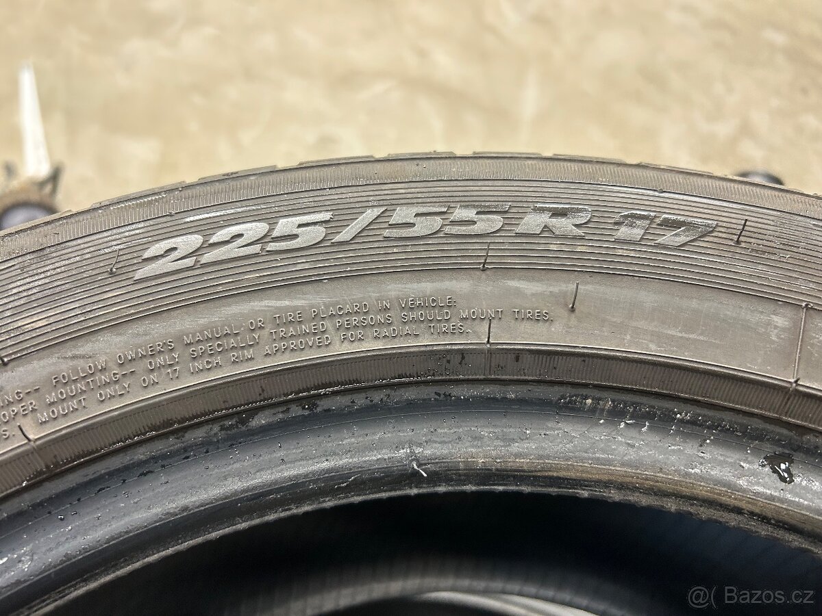 225/55 R17 Toyo zimni sada pneu - 4
