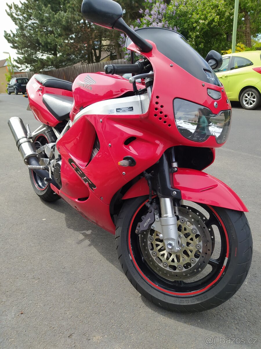 Honda CBR - 4