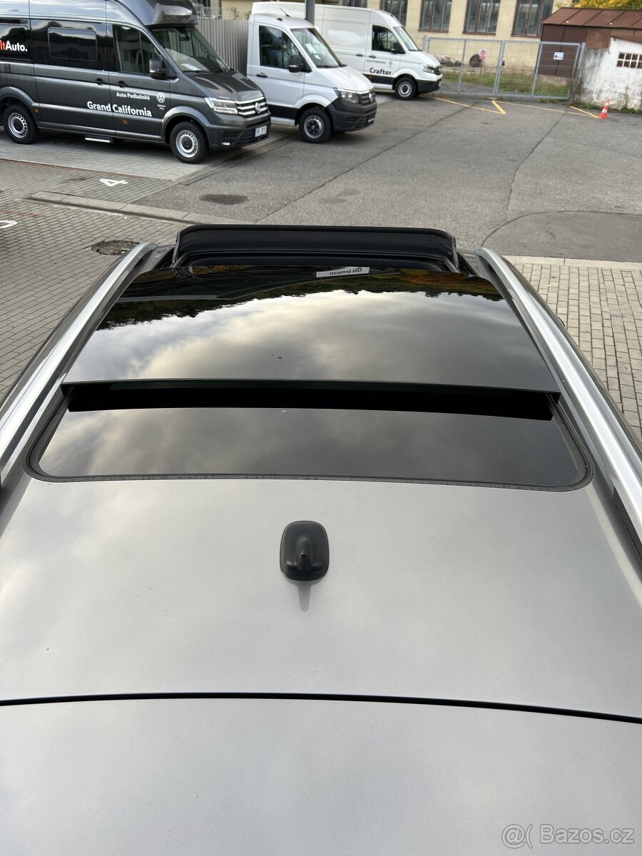 VW Touareg 3.0TDI 245k, serviska, 155tkm - 4