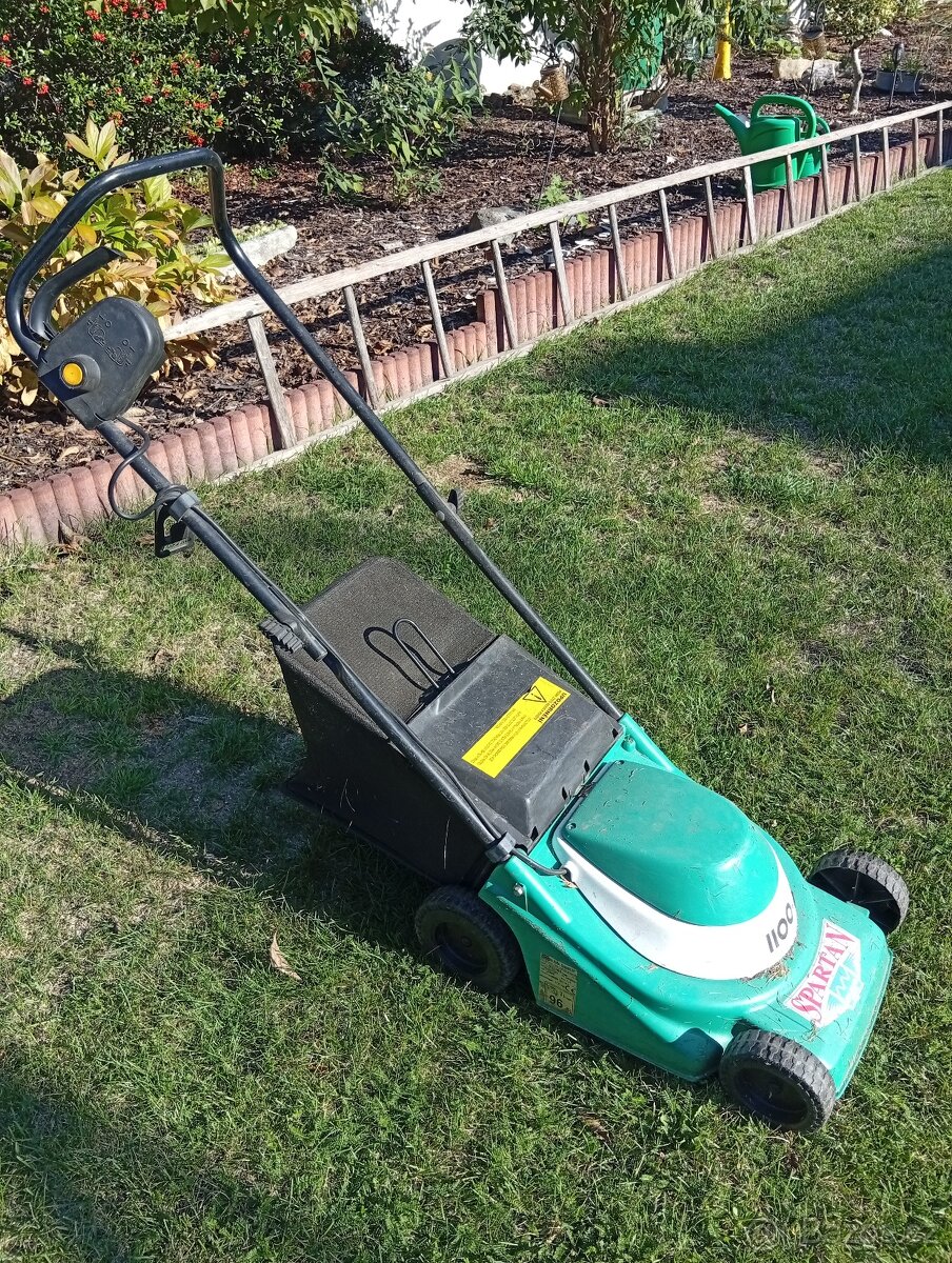 Benzinová a elektrická sekačka - lecně - 4