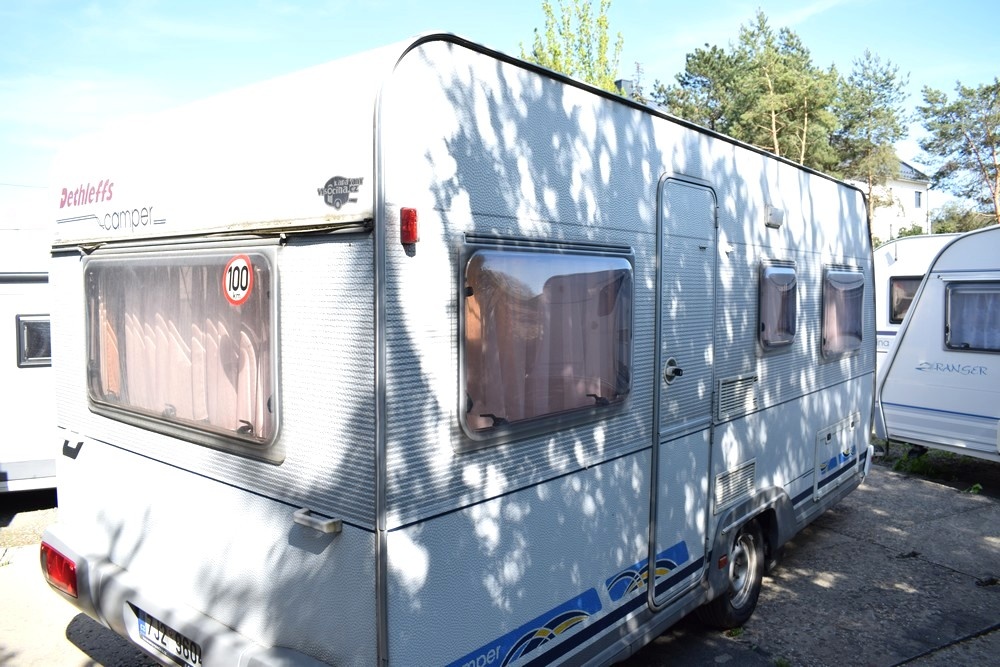 Dethleffs Camper 430 1999 - pojezd, solár, předstan - 4