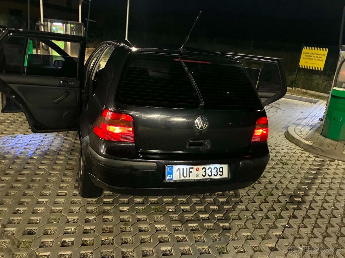 Golf 4 - 4