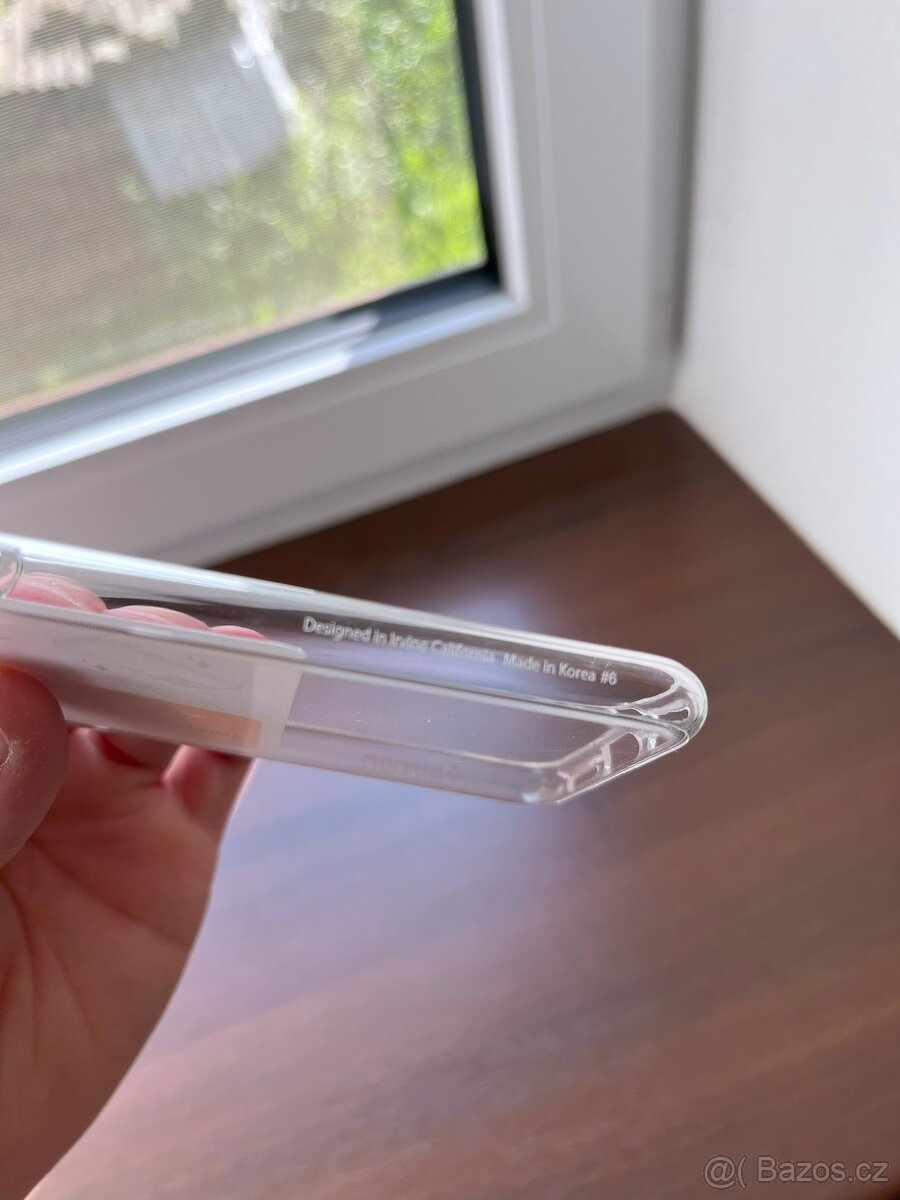 Spigen Liquid Crystal - iPhone SE 2022 / 2020 / 8 / 7 - Nové - 4