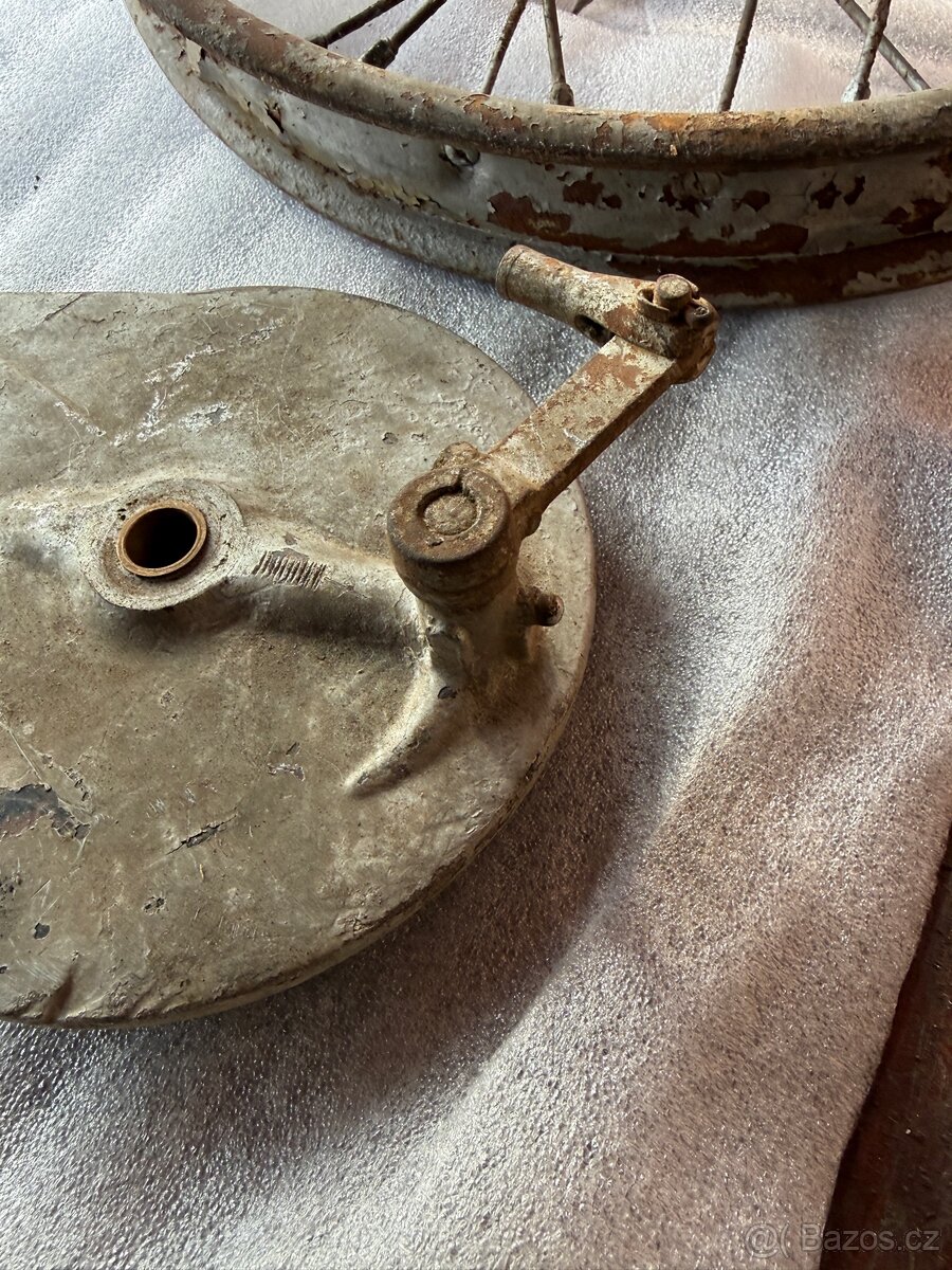 DKW - Kompletní kolo s osou MZAG - 4