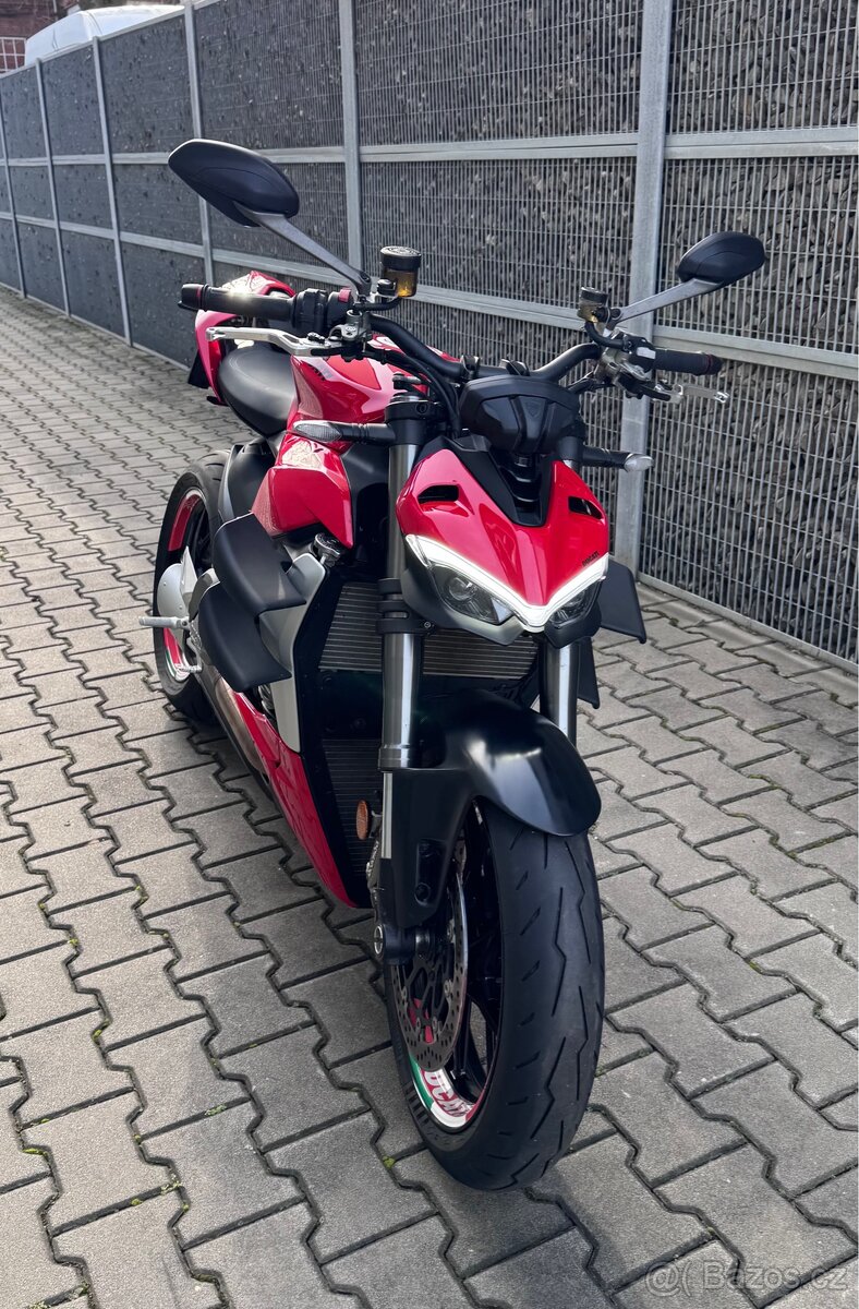 Streetfighter V2 - 4