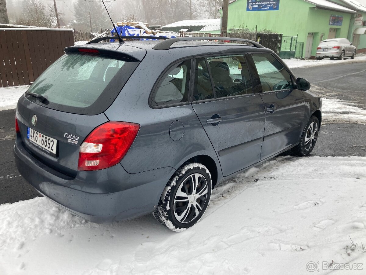 Škoda Fabia 2 1.6 16 v benzin 2009 top stav - 4