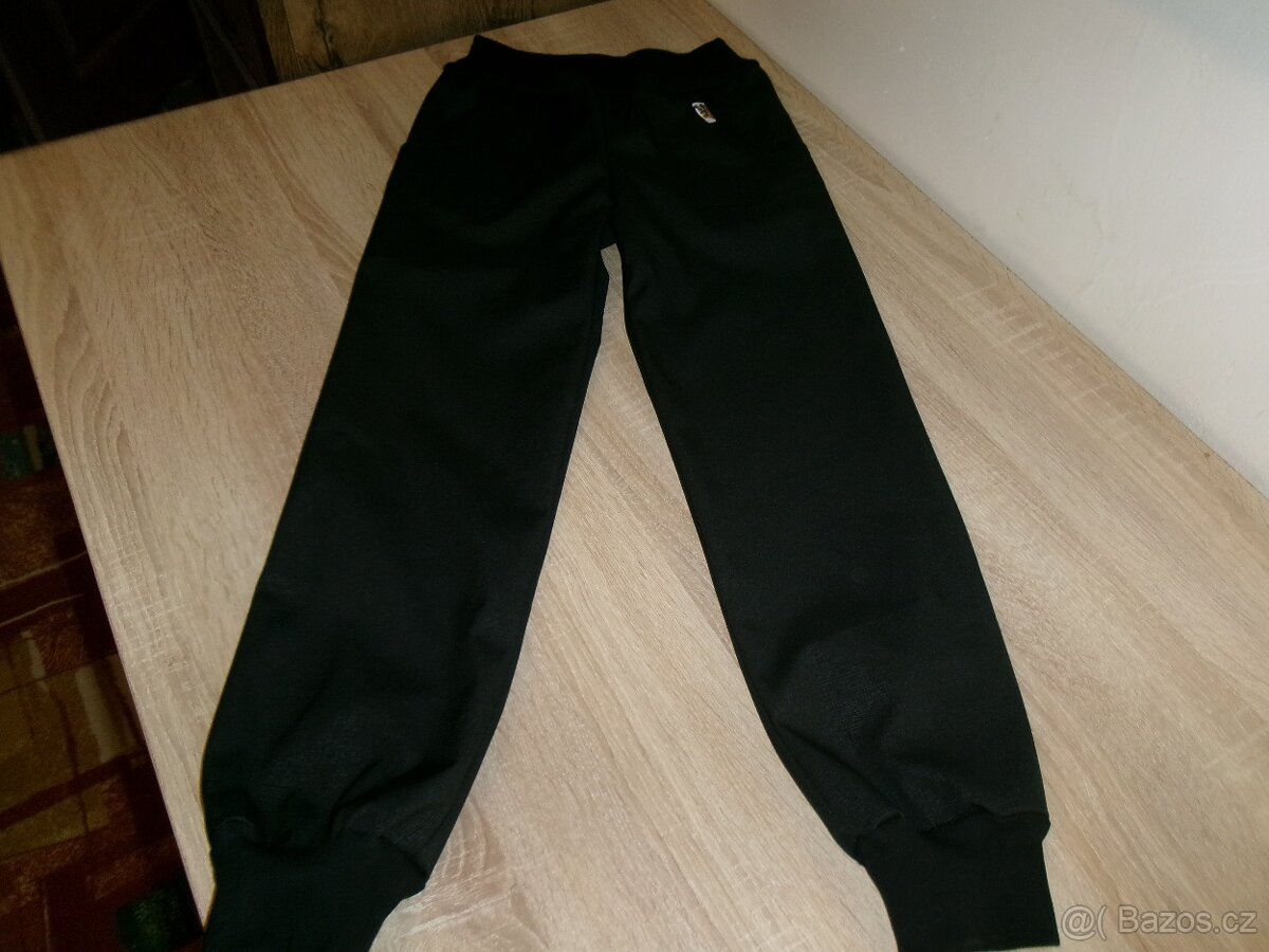 ČERNÉ ZIMNÍ SOFTSHELLOVÉ KALHOTY VEL.92-170 - 4