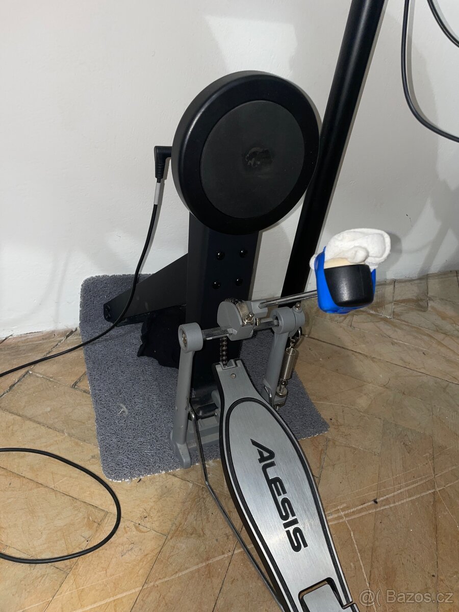 Alesis Nitro Mesh Kit - 4