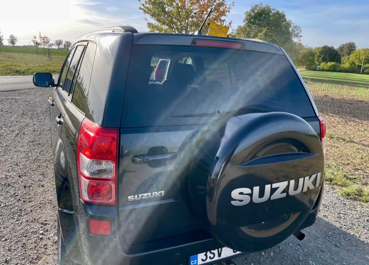 Suzuki Grand Vitara 2.0 103kw - 4