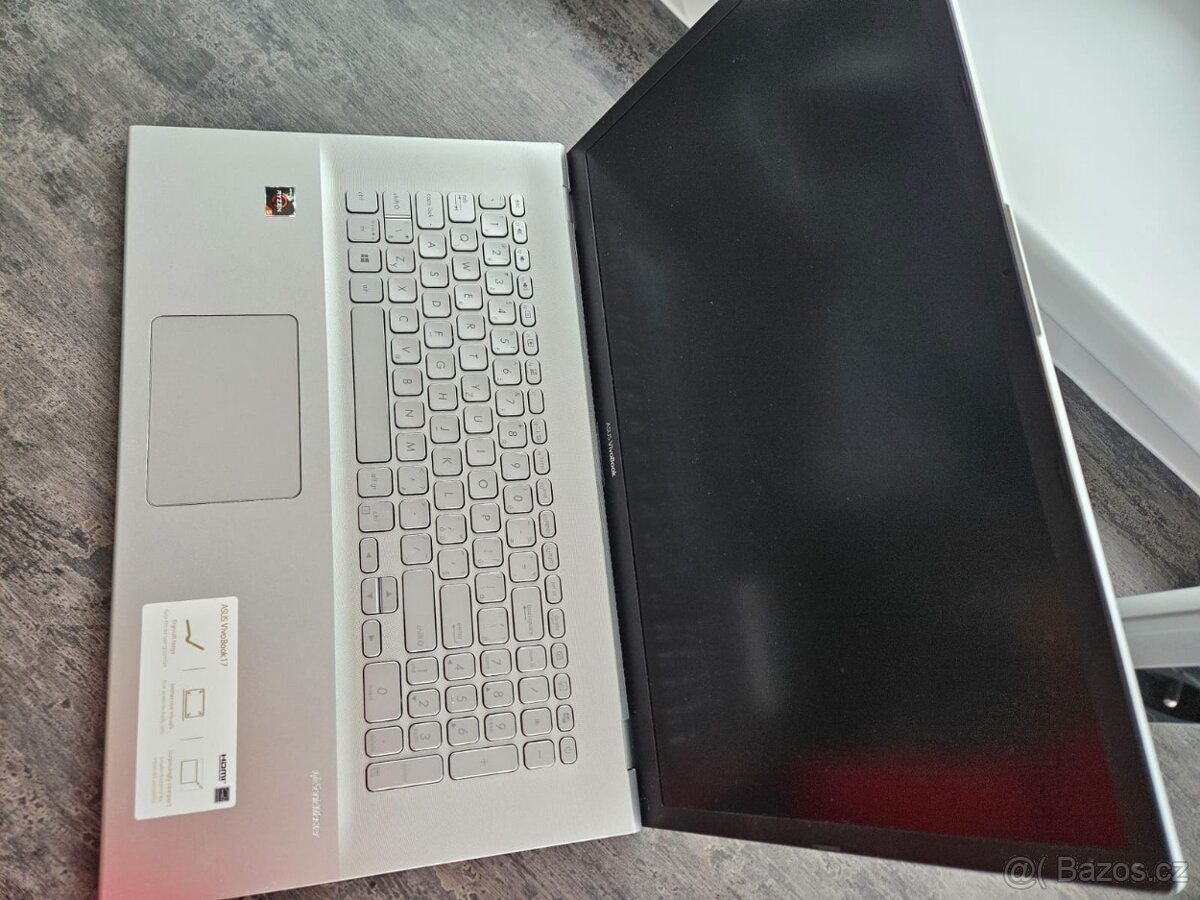 ASUS Vivobook 17 M712DA-AU024T Transparent Silver - 4