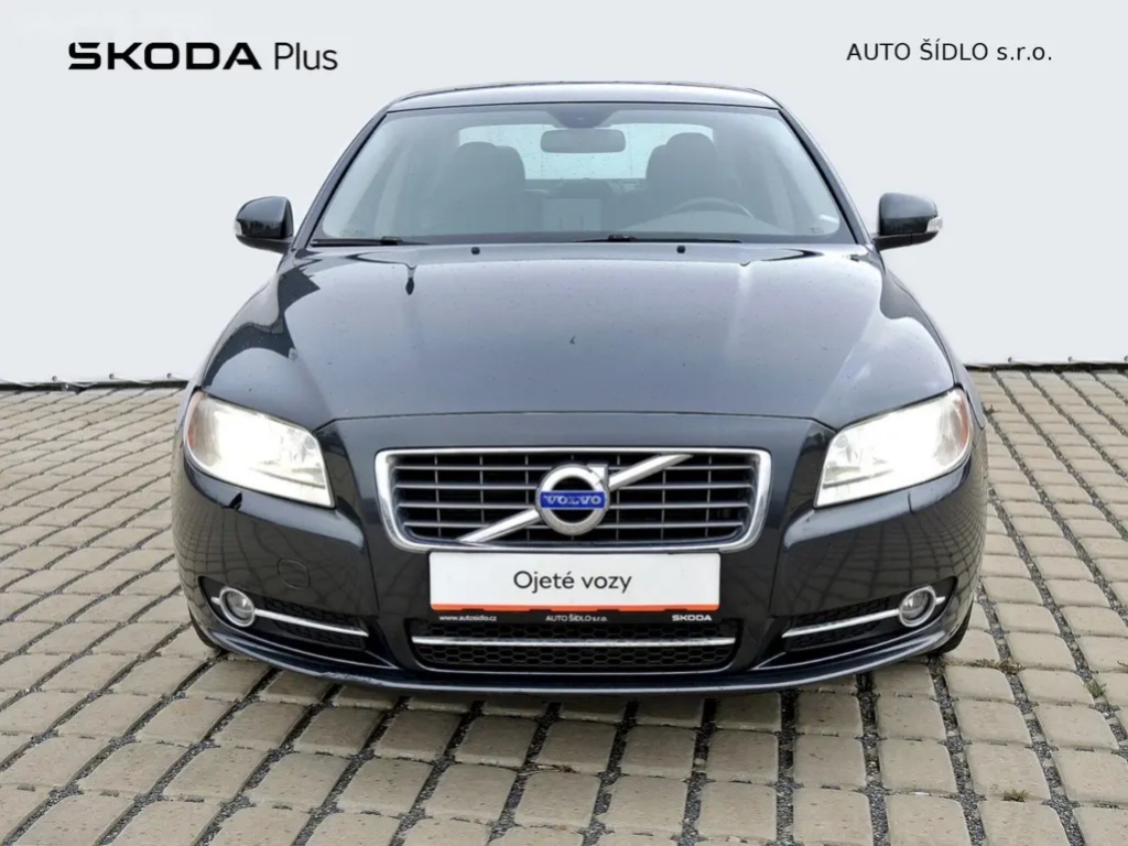 Volvo S80, D5 R-DESIGN MOMENTUM - 4
