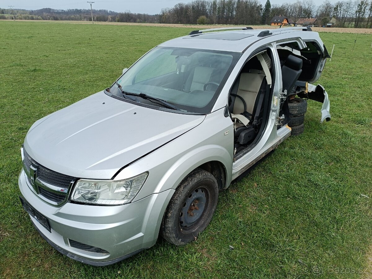 DODGE JOURNEY (FIAT FREEMONT) - 4