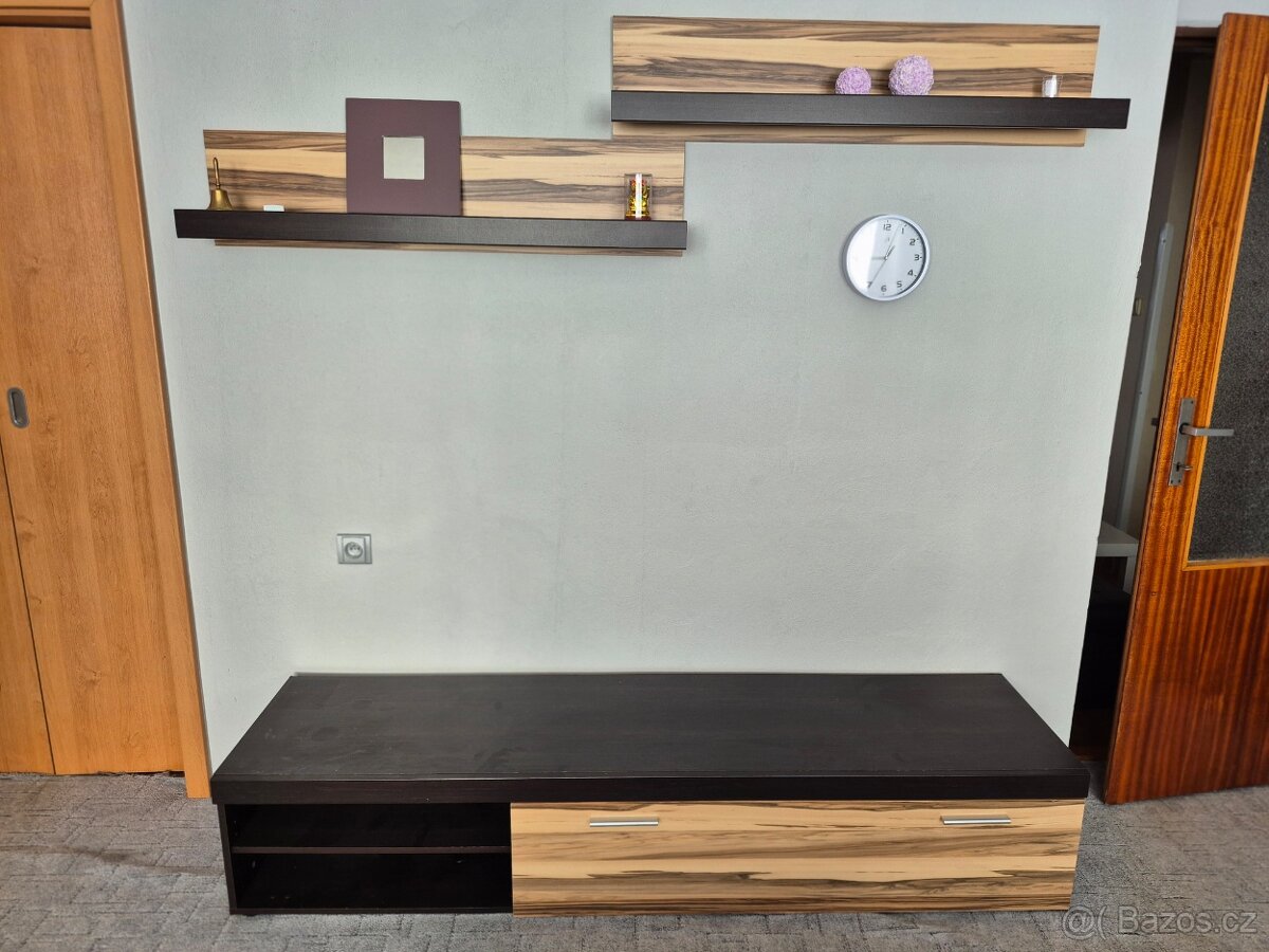 Starší nábytek - 4