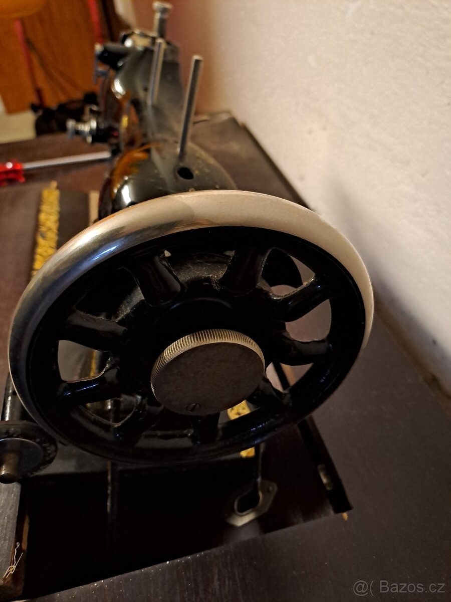 Šicí stroj Minerva M16 - 4
