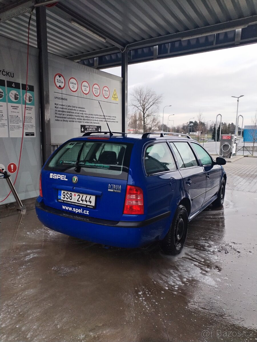 Škoda Octavia combi 1.9tdi 2009 tour - 4
