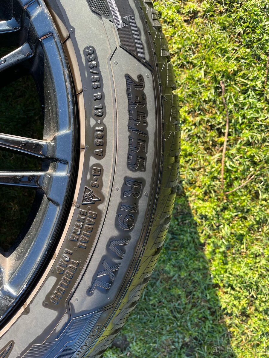 Prodám alu kola Range Rover Evoque se zimními pneu - 4