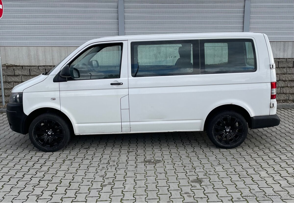 VW Transporter /2,0Tdi/ 2011/75kw/ 1majitel/ CZ/ 6MÍST - 4