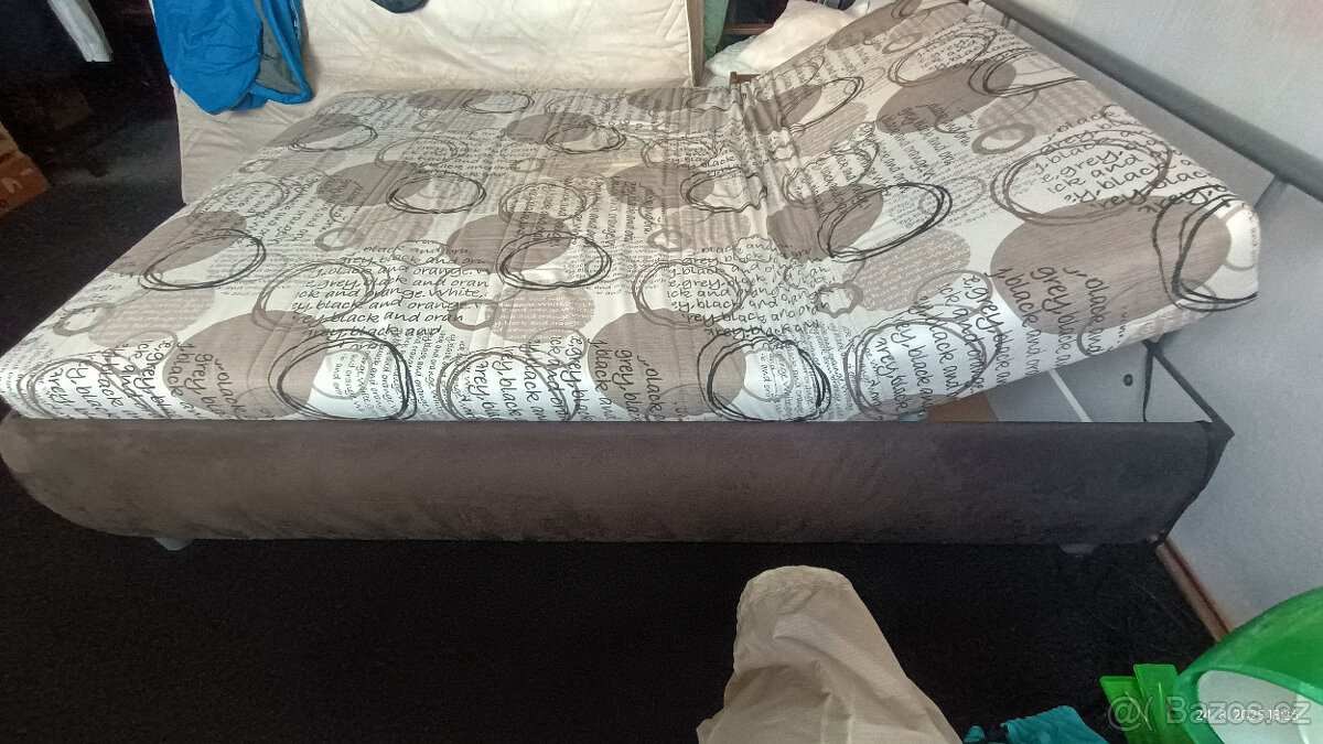 Čalouněná manželská postel 140x200cm - 4