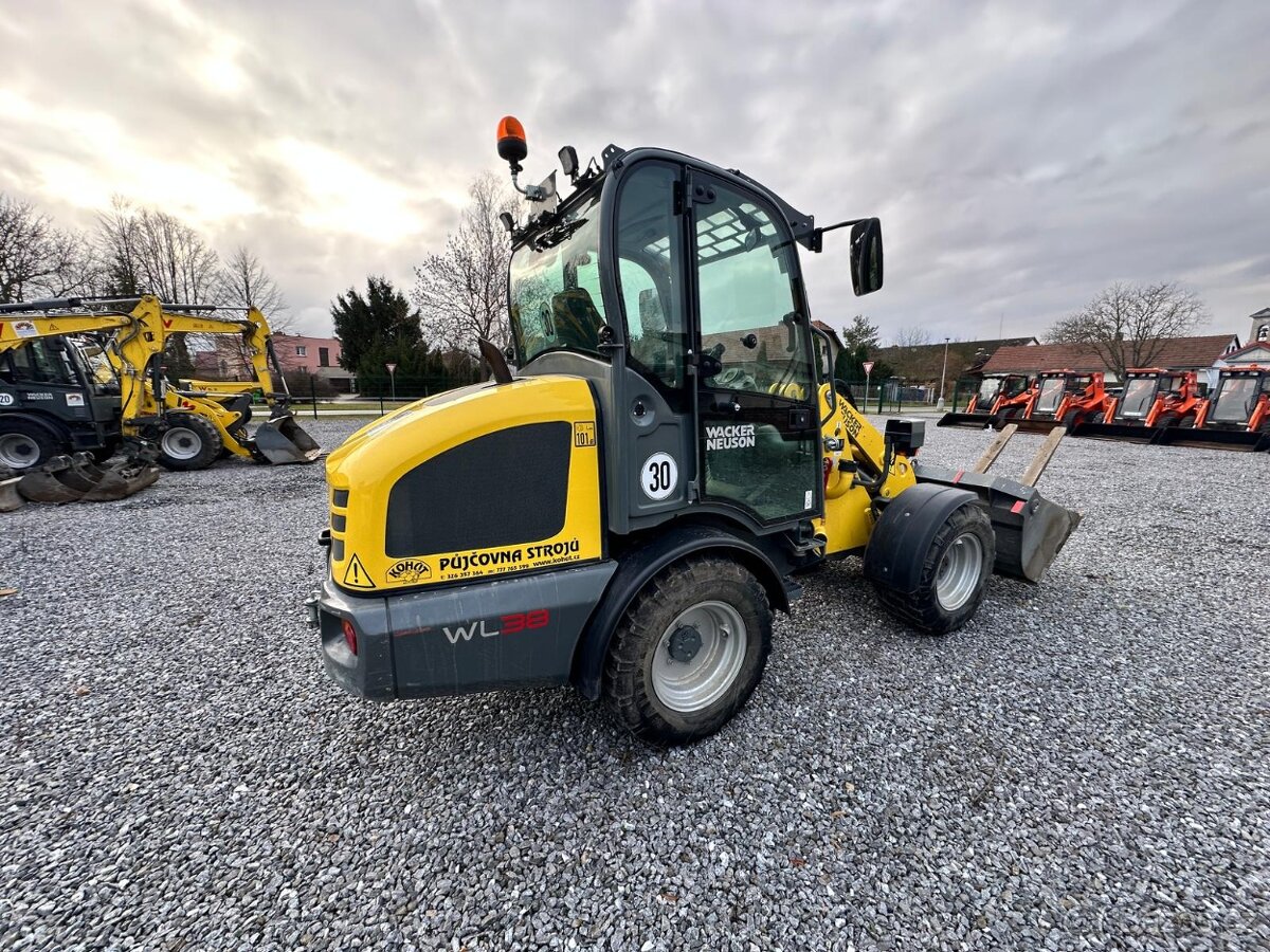 nakladač WACKER NEUSON WL38 - 4