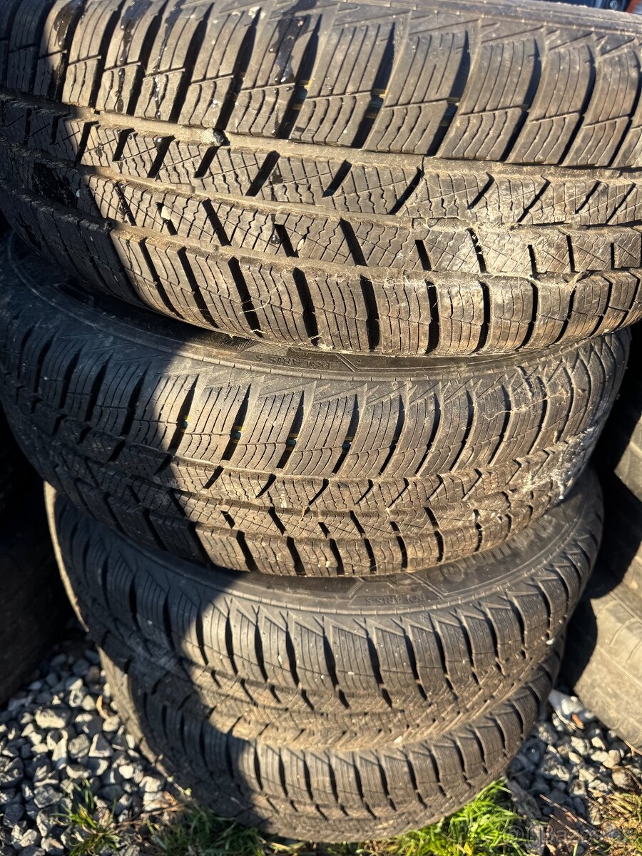 Dacia R15, 185/65R15 Zimní - 4