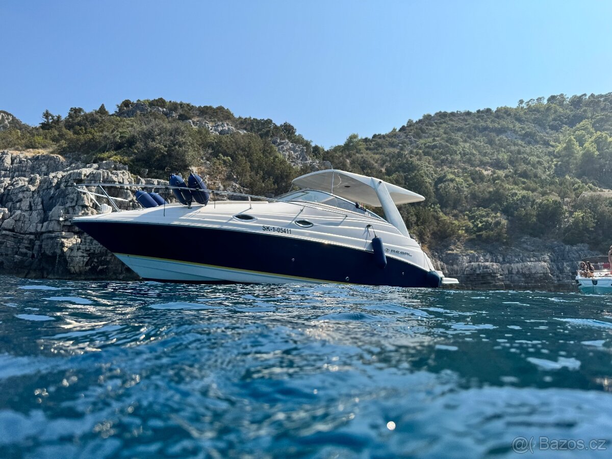 Kajutová loď Regal Commodore 2665 - 4