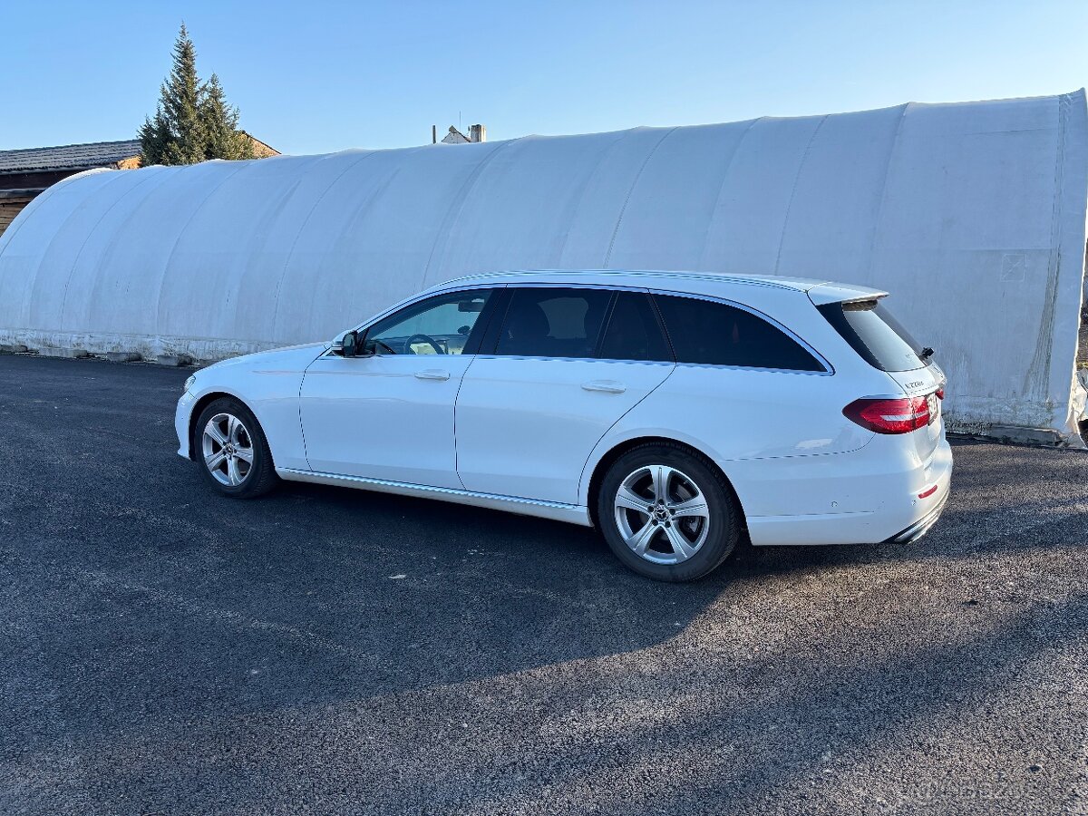 Mercedes e220d 4matic - 4