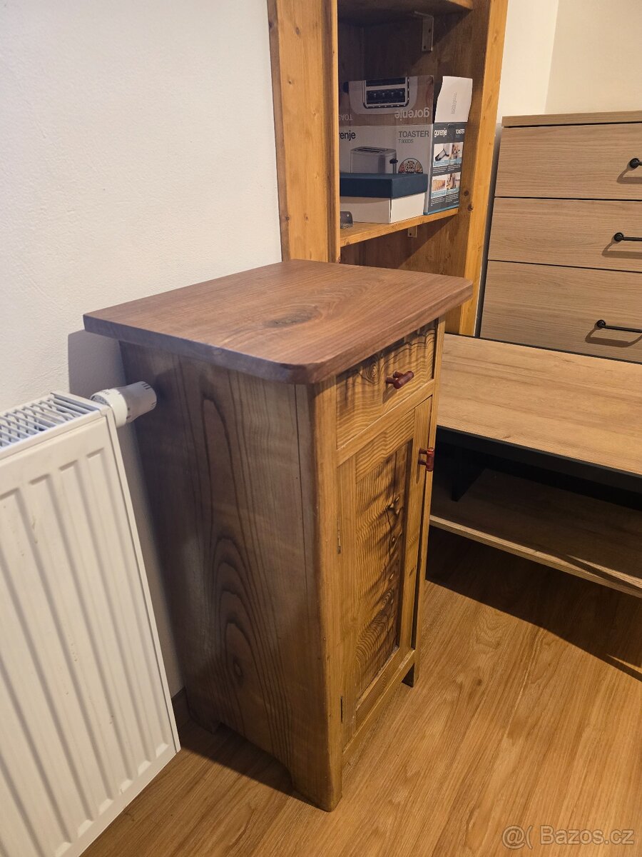 Noční stolek - 4