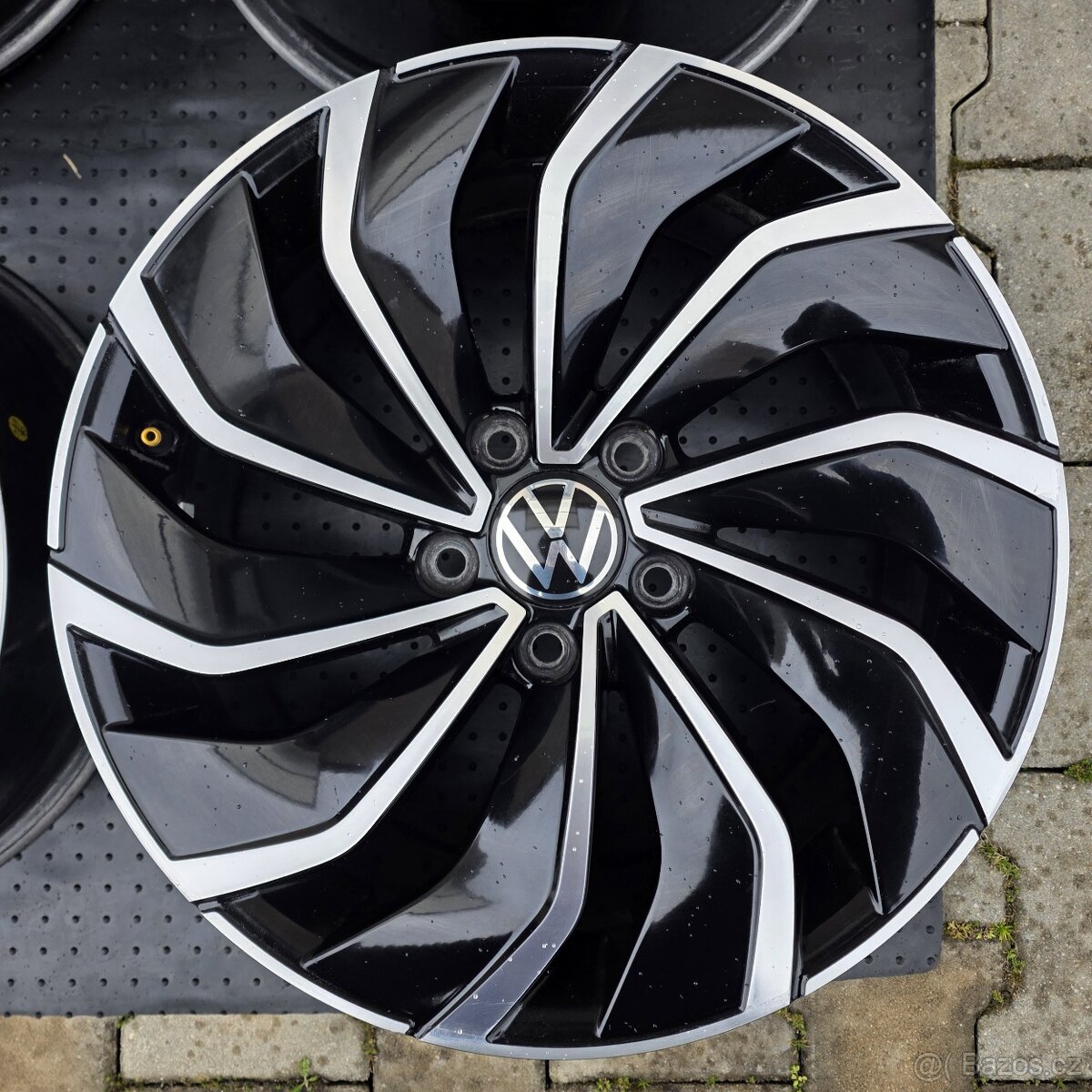 Volkswagen Ventura 5x112 R17 - 4