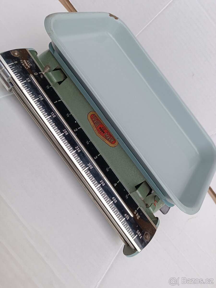 Stará kuchyňská váha " KVZ SEMILY" 1961 - 4