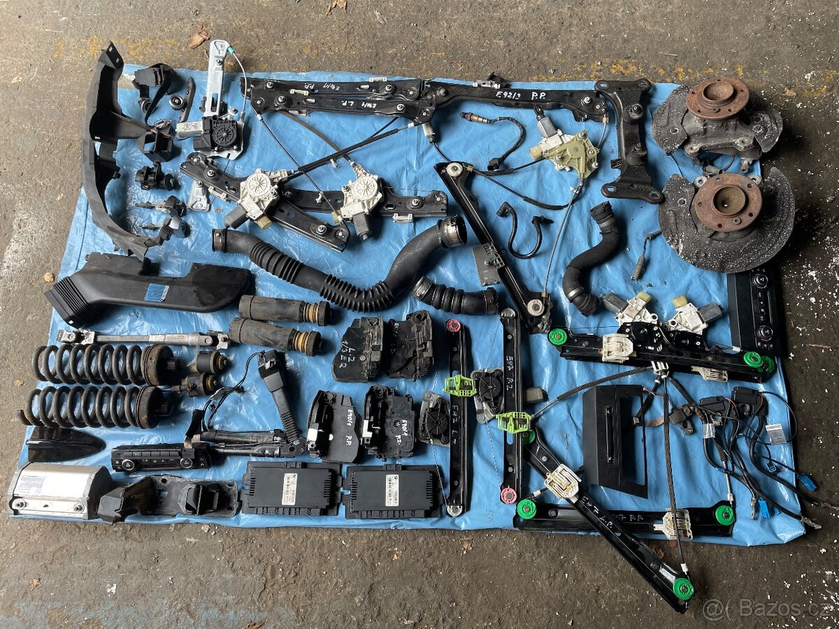 BMW e90 e91 e92 e93 e87-Díly - 4