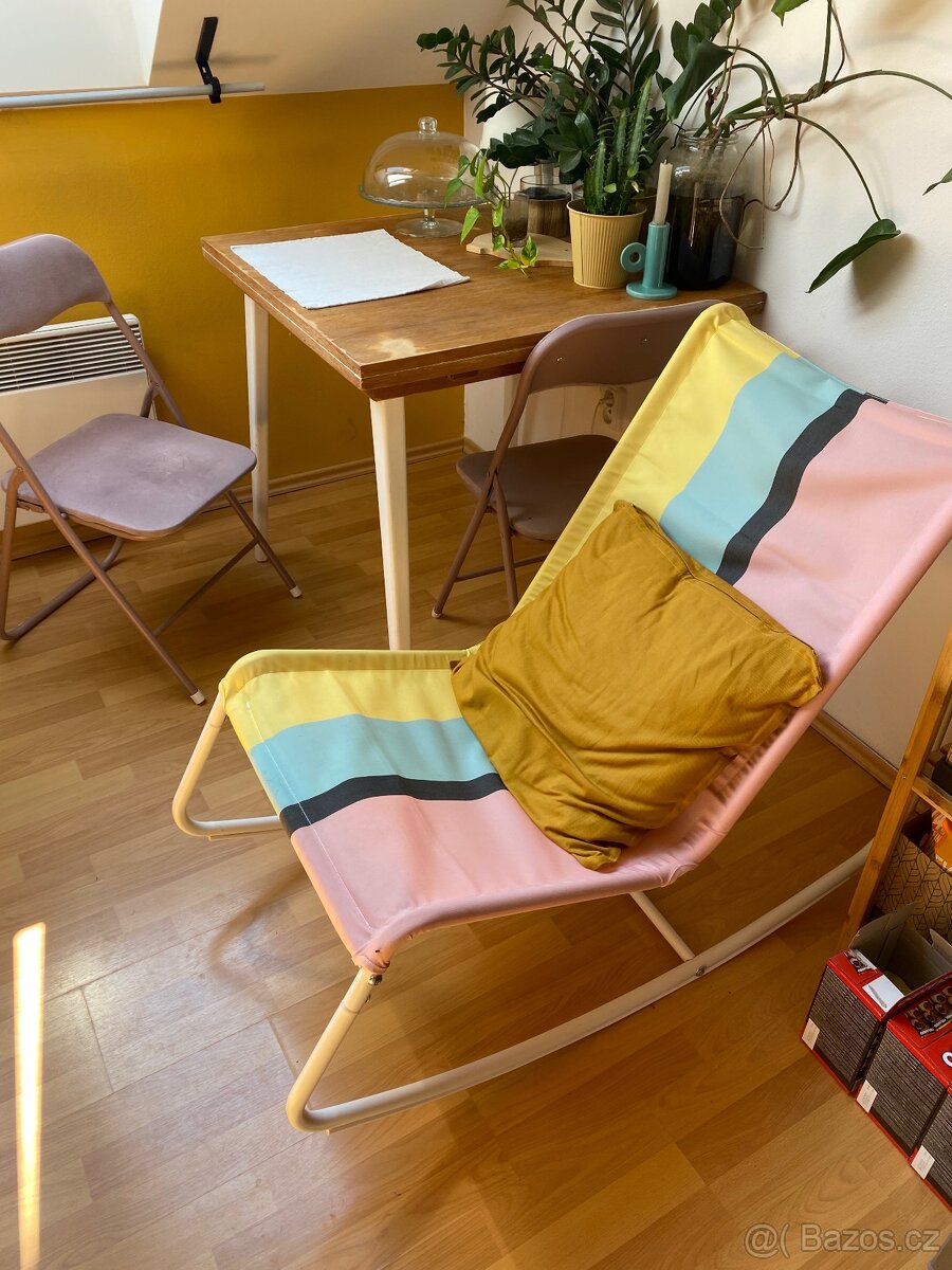 Houpací barevné křeslo ikea - 4