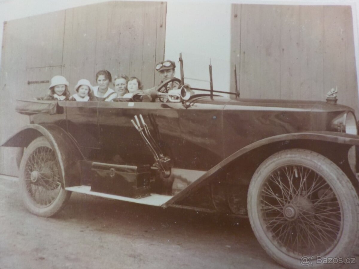 Historický automobil - 4