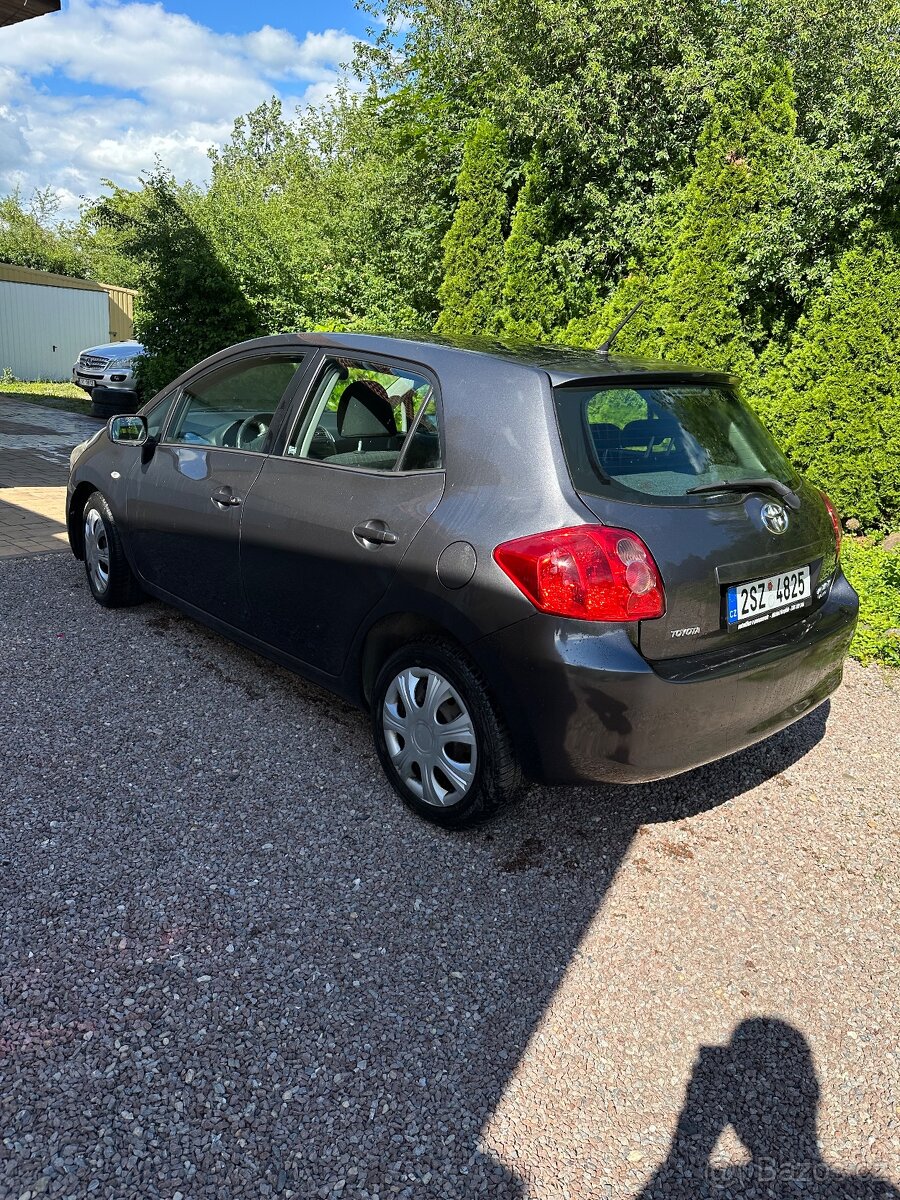 Toyota Auris - 4