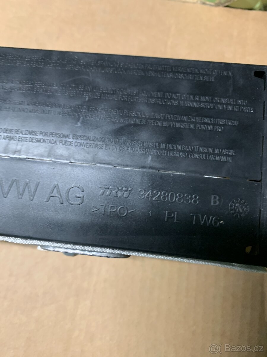 Kolenní airbag skoda Octavia IV 4 koleno kolenni - 4