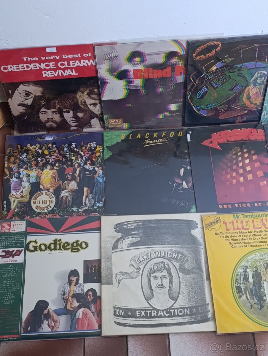 Prodej LP desek. a CD - 4