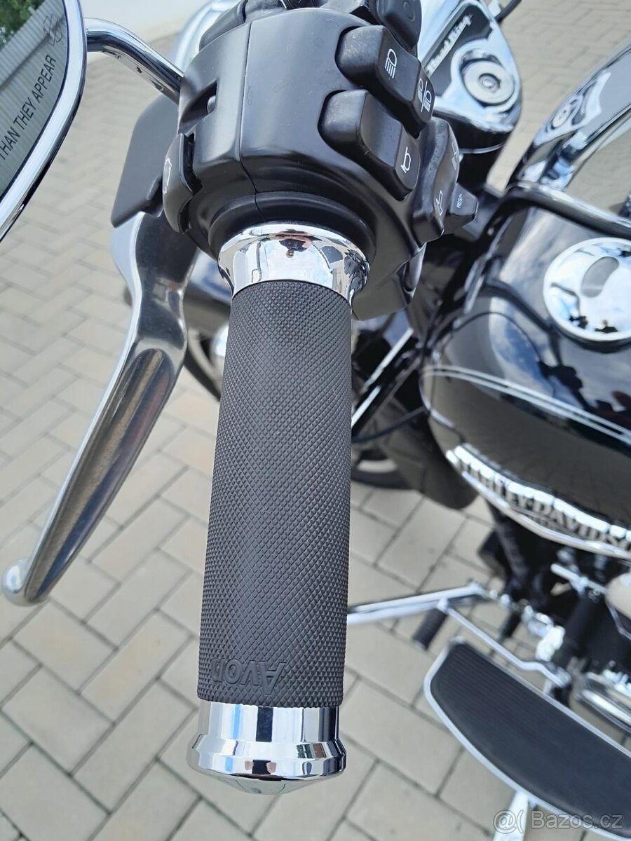 Harley Davidson ROAD KING - 4