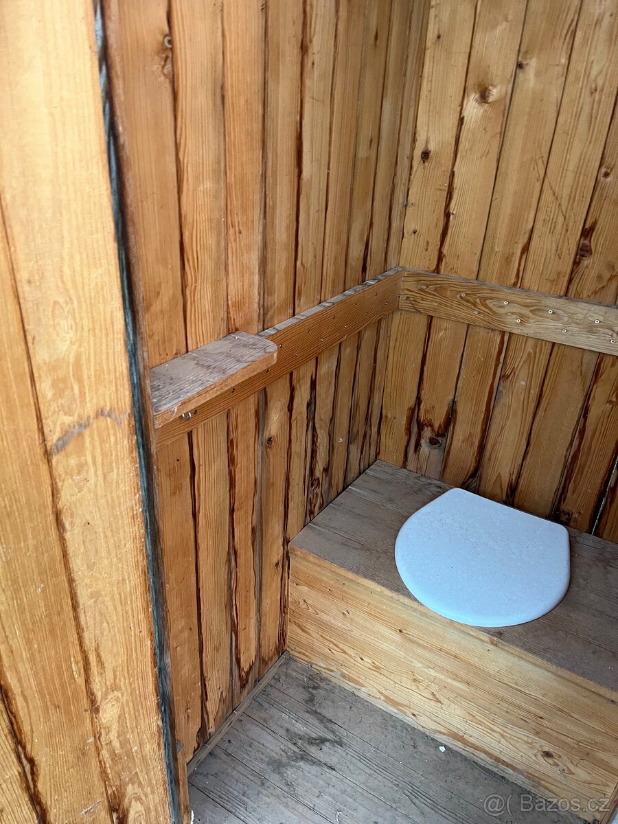 Dřevěná kadibudka - 4