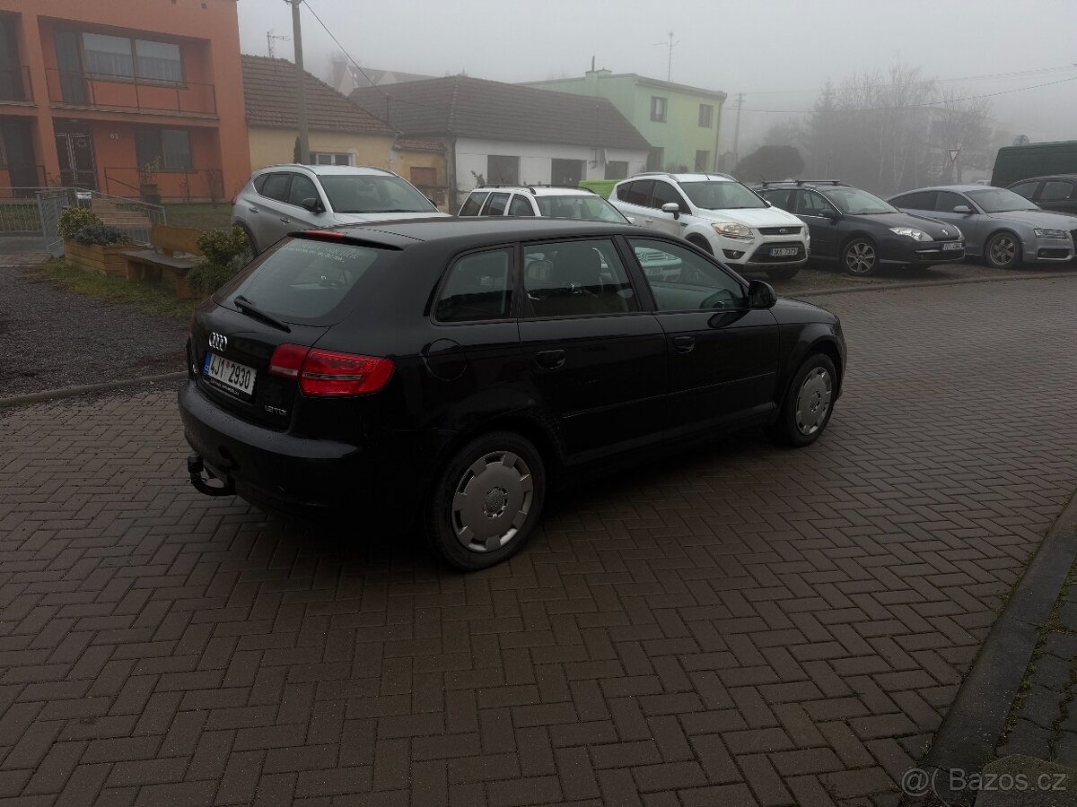 Audi A3 1.9TDi 2010 Klima Tažné - 4