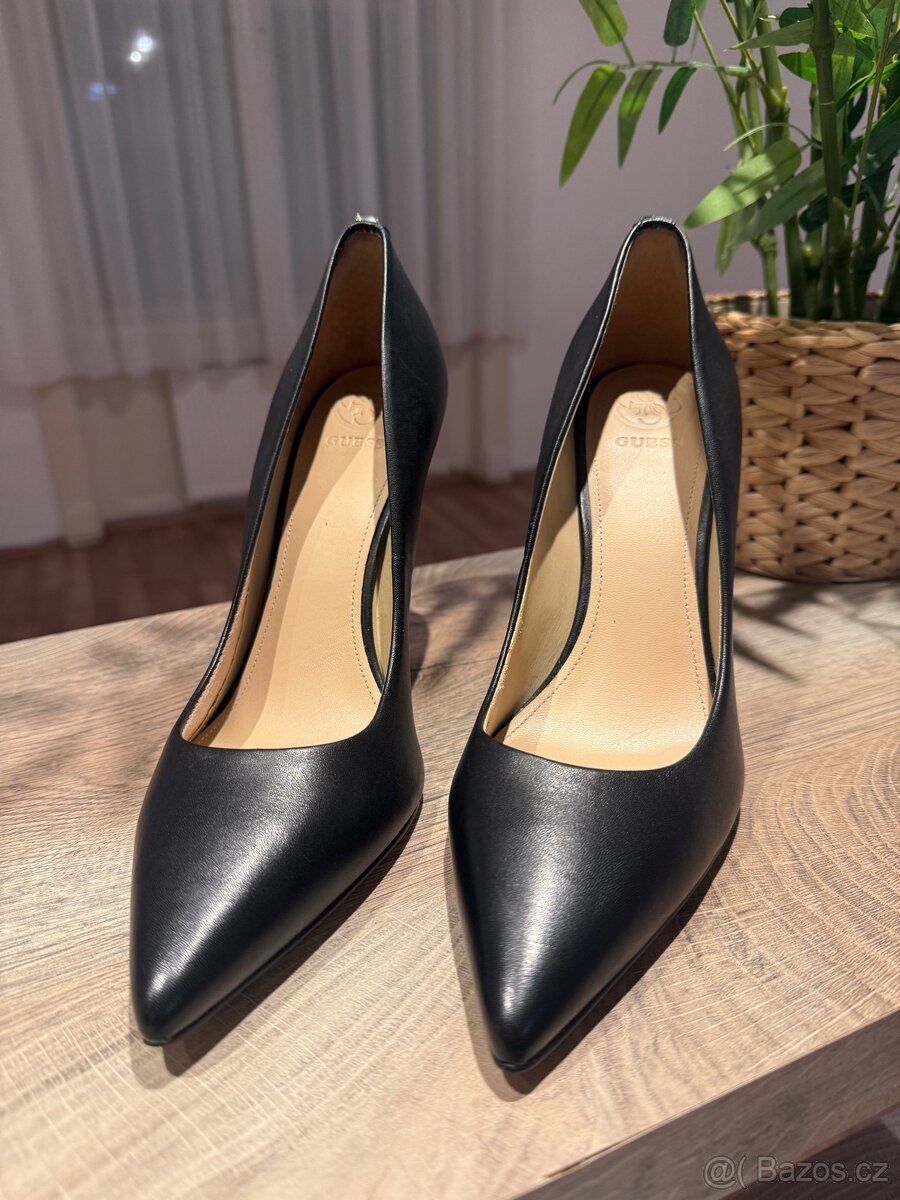 Guess Dabbey lodicky, vel. 40 - 4