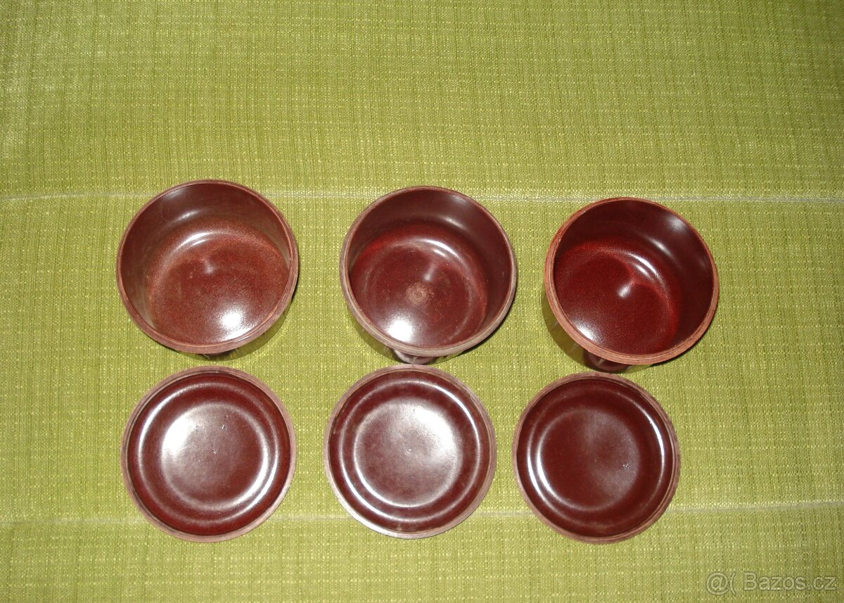 Staré bakelitové krabičky BISAVON - 4