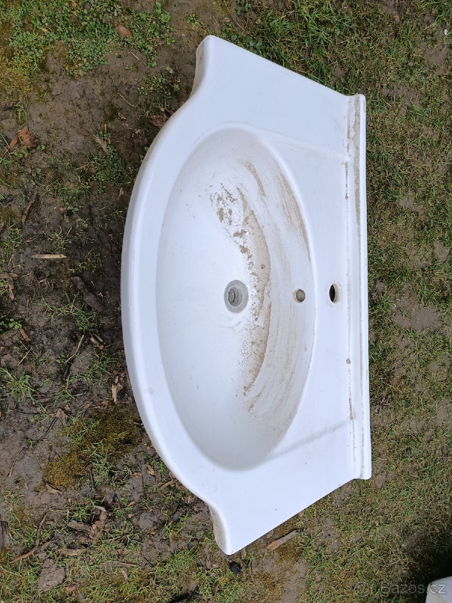 3x umyvadlo - 4