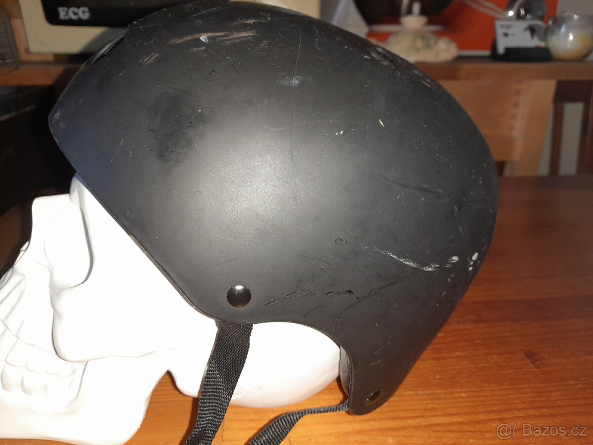 Přilba vel. M - 4
