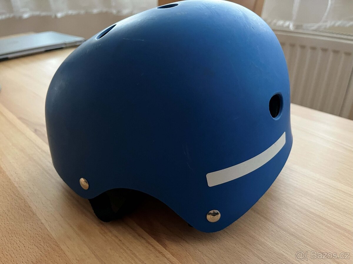 Prodám kvalitní dětské přilby/přilba . - 4