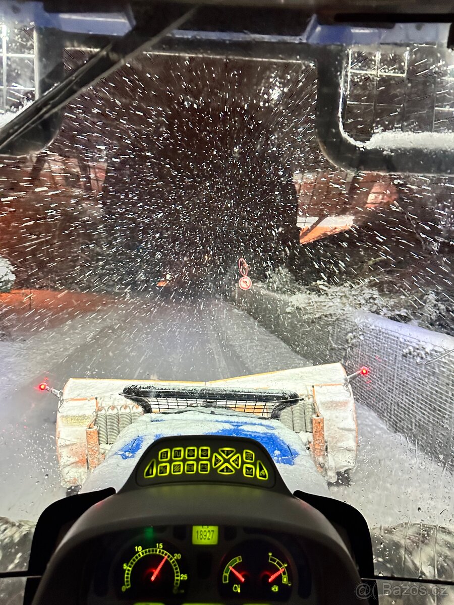 New Holland + Palms - 4